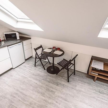 Le Coquet Logement Climatise Face A La Cathedrale - 3G Ρενς Εξωτερικό φωτογραφία