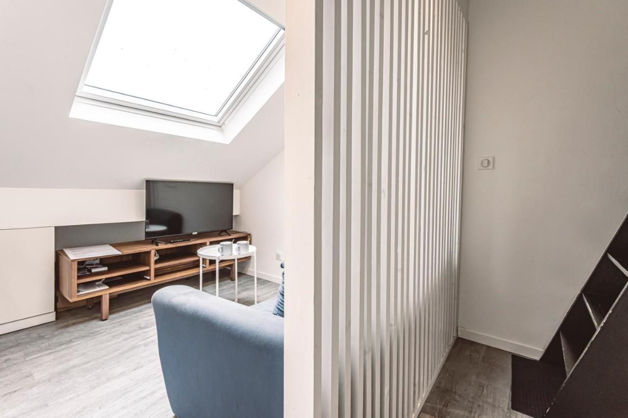 Le Coquet Logement Climatise Face A La Cathedrale - 3G Ρενς Εξωτερικό φωτογραφία