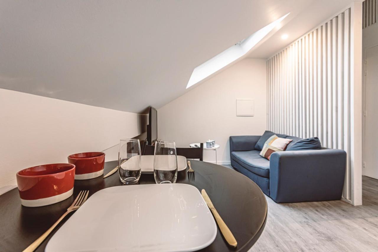 Le Coquet Logement Climatise Face A La Cathedrale - 3G Ρενς Εξωτερικό φωτογραφία