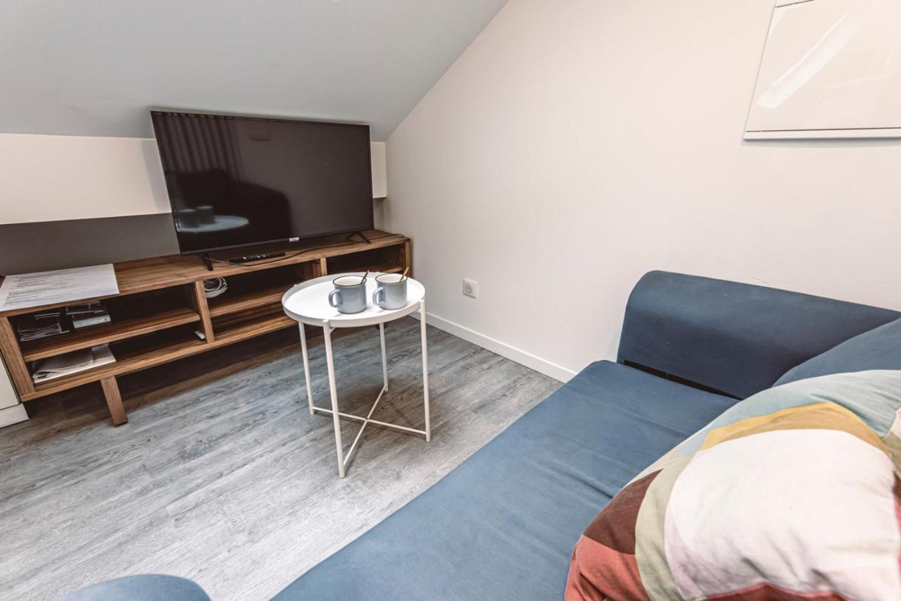 Le Coquet Logement Climatise Face A La Cathedrale - 3G Ρενς Εξωτερικό φωτογραφία